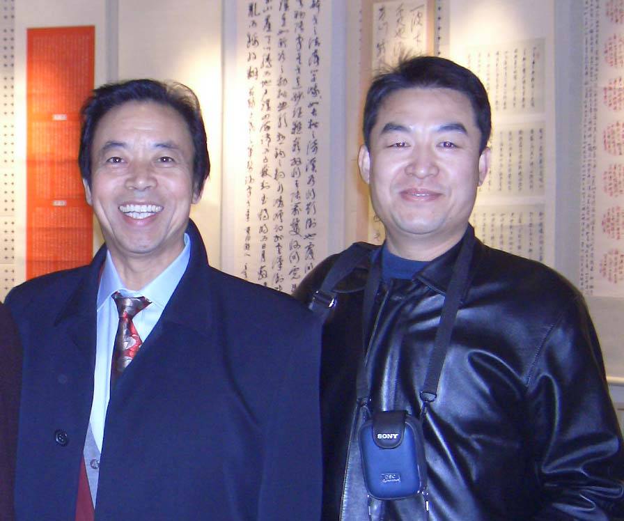 点击放大
